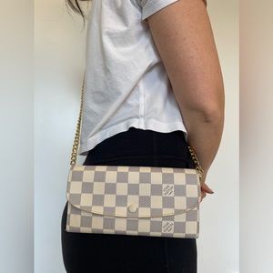 Authentic Rare Louis Vuitton Emily Azur WOC with box and a strap!